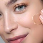 Beauty 2026, labbra glossy e skincare idratante dominano l�estate